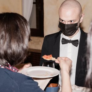 Le feste di Mirtillo - Portfolio Eventi Aziendali - ETS - finto cameriere